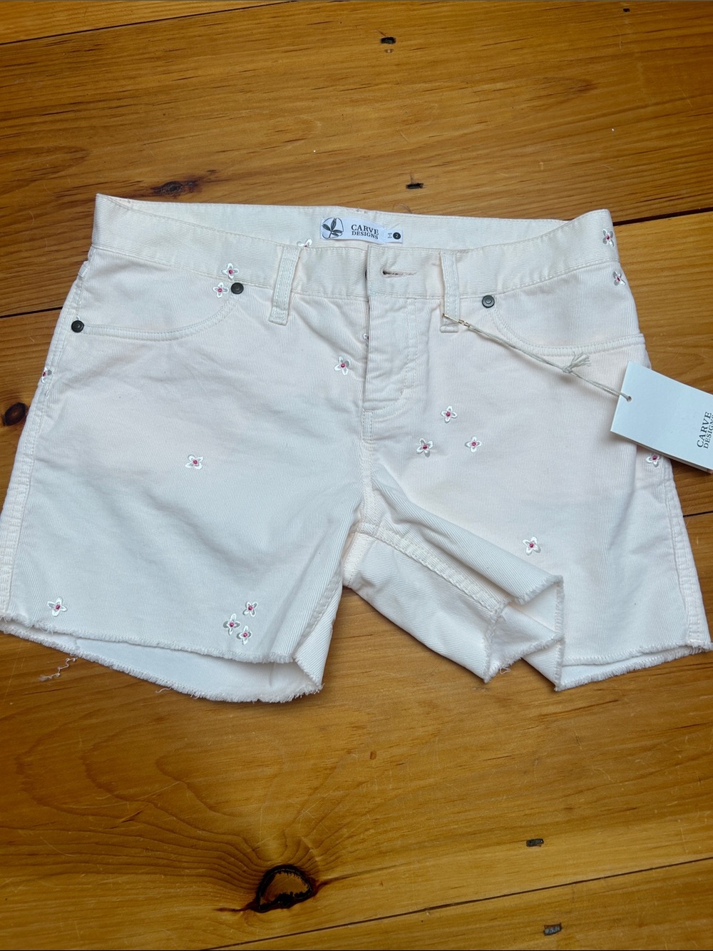 Carve Designs Pastel Denim Floral Embroidered Shorts NWT!
